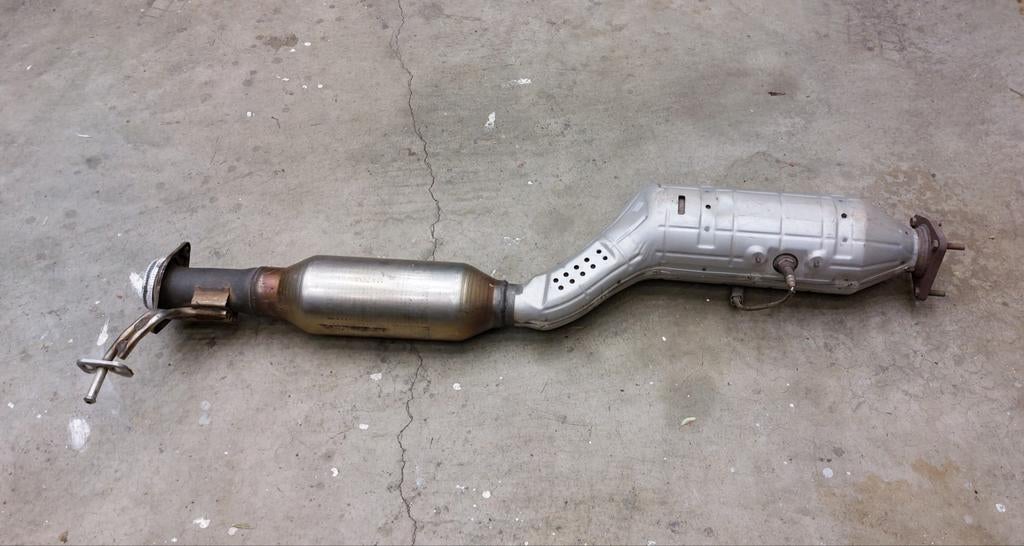 Catalyseur d'origine Mazda RX-8 (2003)
Code OEM Mazda : N3H2, Enlèvement, Mazda