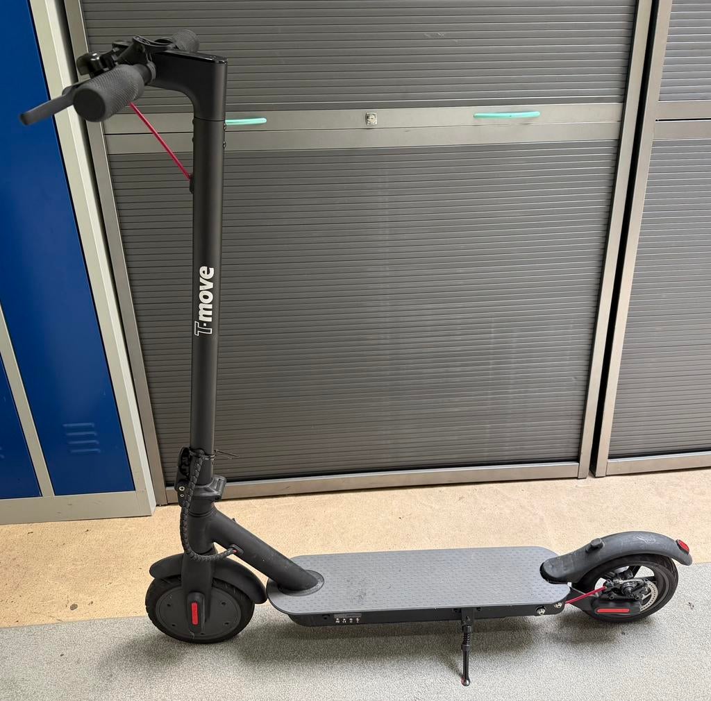 Trotinette Électrique  Tmove comme neuve, Vélos & Vélomoteurs, Trottinettes, Enlèvement, Comme neuf