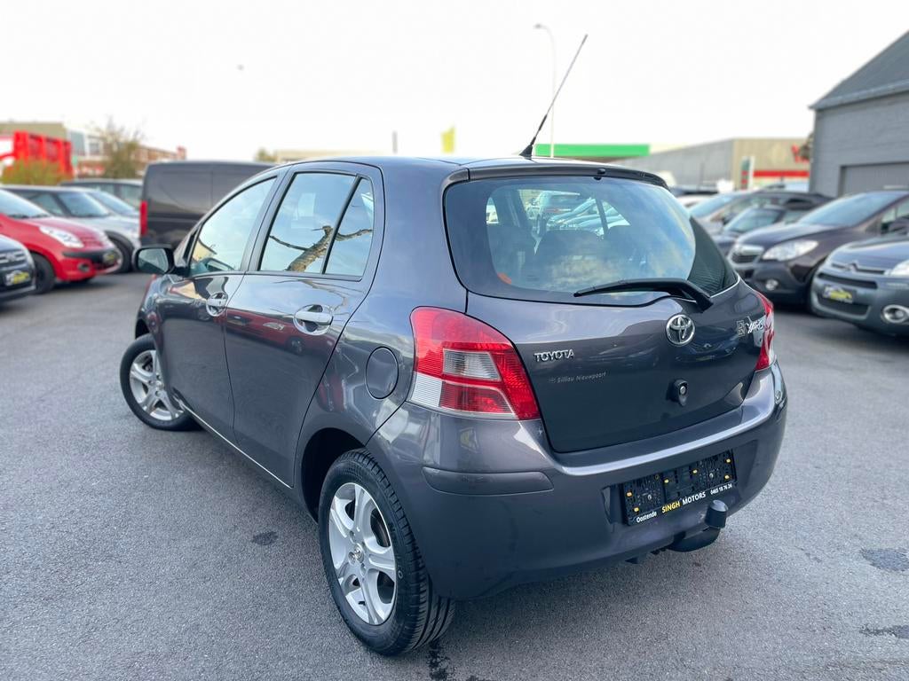 Toyota Yaris 1.3i | AUTOMAAT | Airco | 1eigenaar *GARANTIE*, Autos, Achat, Entretenue par le concessionnaire, 5 portes, 5 places