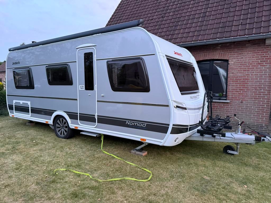 Dethleffs Nomad LE510 Avantgarde, Caravans en Kamperen, Dakluik, Particulier, Cassettetoilet, Tot en met 4