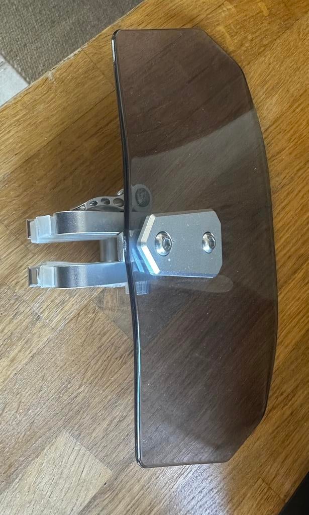 Spoiler teinté universel pour pare-brise, Enlèvement, Comme neuf