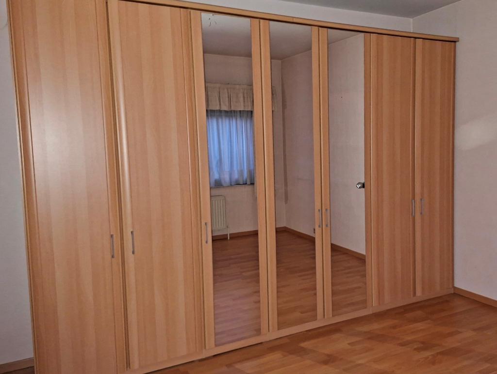 Penderie 7 portes à donner, Maison & Meubles, Avec tablette(s), 200 cm ou plus, Enlèvement, Utilisé
