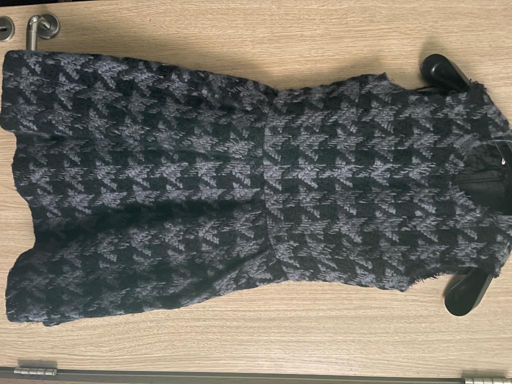 Très jolie robe en laine de chez miu miu, Vêtements | Femmes, Enlèvement ou Envoi, Neuf, Taille 38/40 (M), Autres couleurs