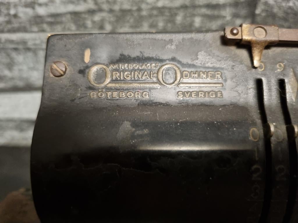 Ancienne machine à calculer, Antiquités & Art, Enlèvement