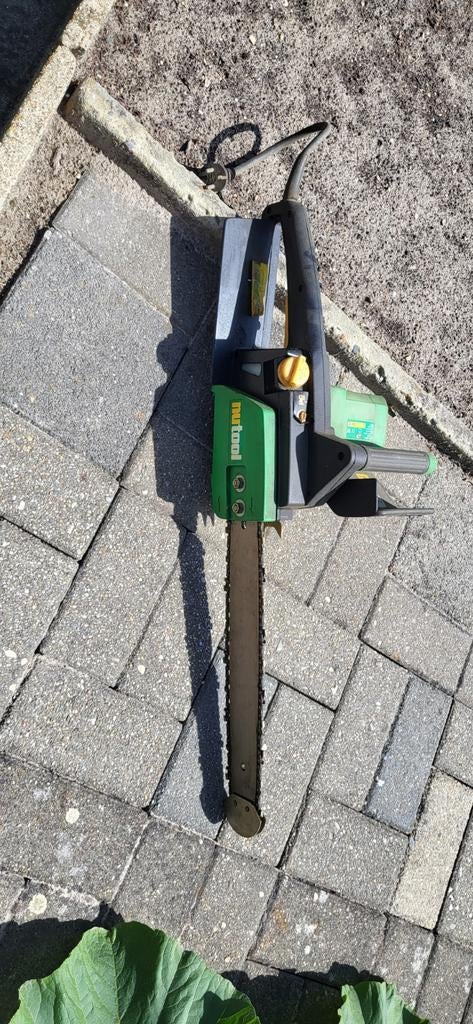 Electrische ketting zaag, nauwelijks gebruikt, Ophalen of Verzenden, Zo goed als nieuw