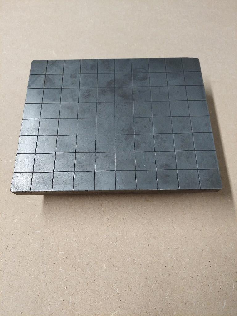 VLAKPLAAT 255 X 205 in gietijzer., Ophalen, Gebruikt