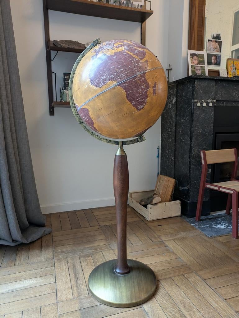 Mappemonde, Antiquités & Art, Enlèvement