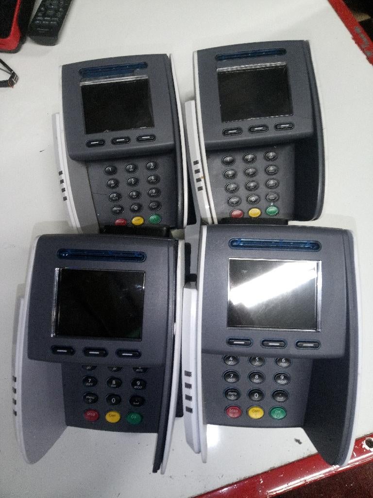 lot van 4  betaal terminal, Ophalen