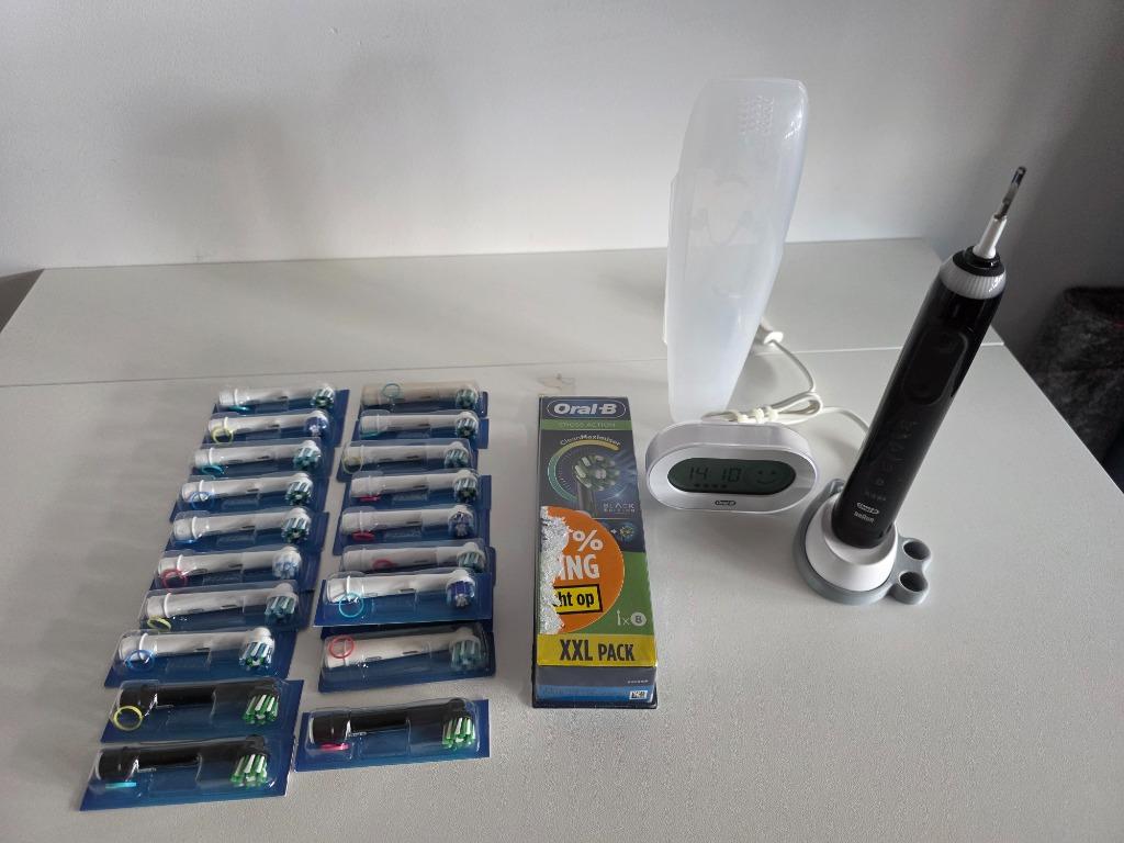 Oral B Genius X Tandenborstel Black met acc., Elektronische apparatuur, Persoonlijke Verzorgingsapparatuur, Zo goed als nieuw