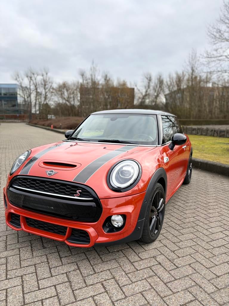 MINI COOPER S JCW PACK BUITENKANSJE - weinig kms, Auto's, Mini, Voorwielaandrijving, Alcantara, Grijs, Particulier
