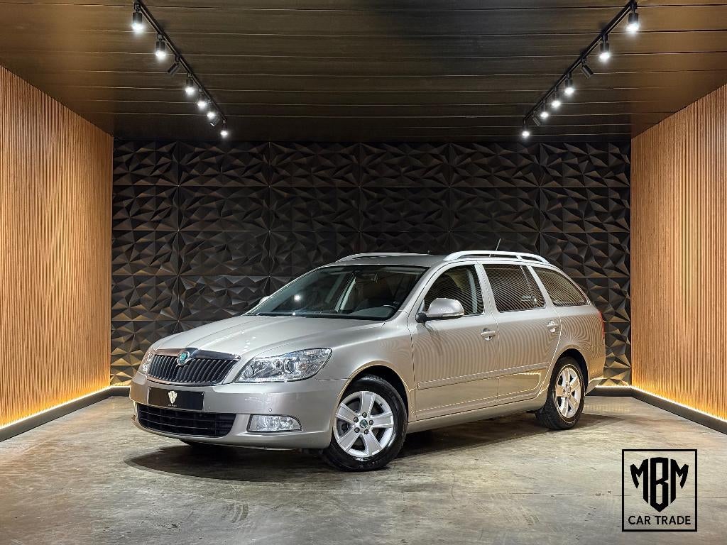 ✅ Skoda Octavia SW 1.2 TSI GARANTIE Trekhaak Navi Parksensor, Autos, Skoda, Entreprise, Achat, Octavia, ABS, Airbags, Air conditionné