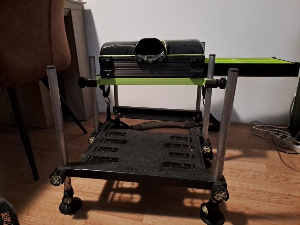 Matrix vis koffer,S 25 met toebehoren,, Watersport en Boten, Hengelsport | Witvissen, Ophalen, Zo goed als nieuw, Overige typen