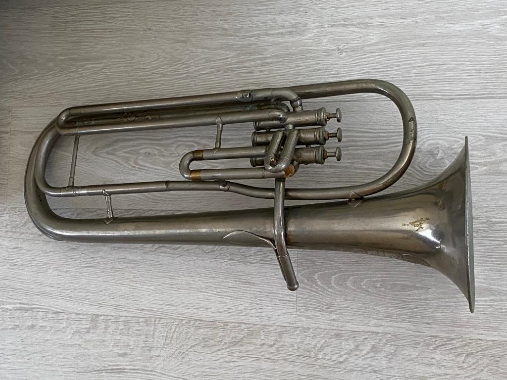 Tuba C. Mahillon, Musique & Instruments, Instruments à vent | Tubas, Enlèvement ou Envoi, Utilisé, Autres types