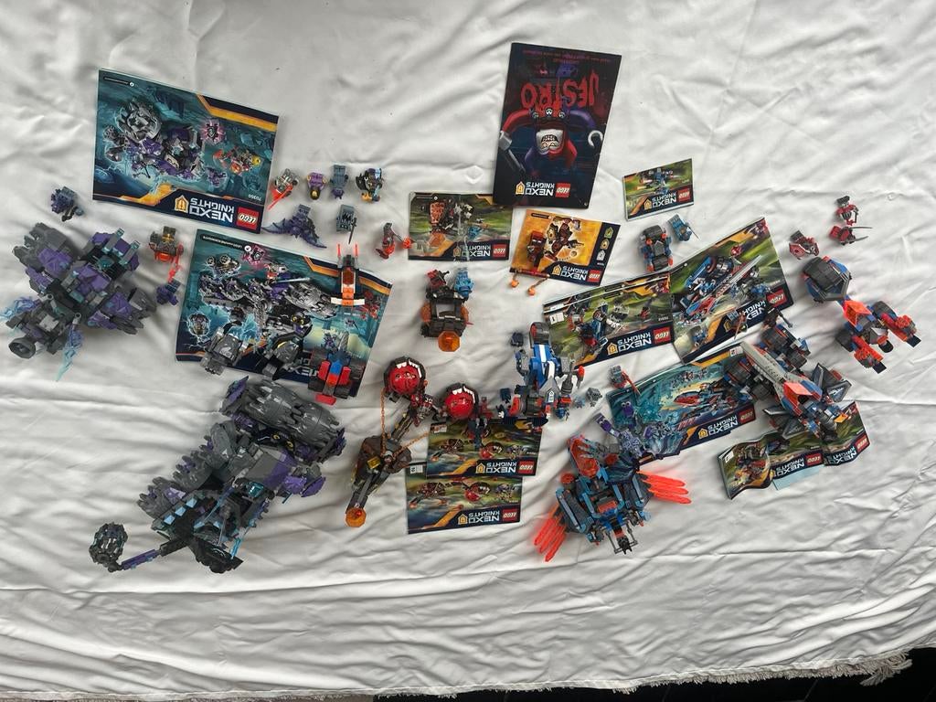 Lot 10 sets LEGO Nexo Knights, Computers en Software, Ontwerp- en Bewerkingssoftware, Zo goed als nieuw, Ophalen