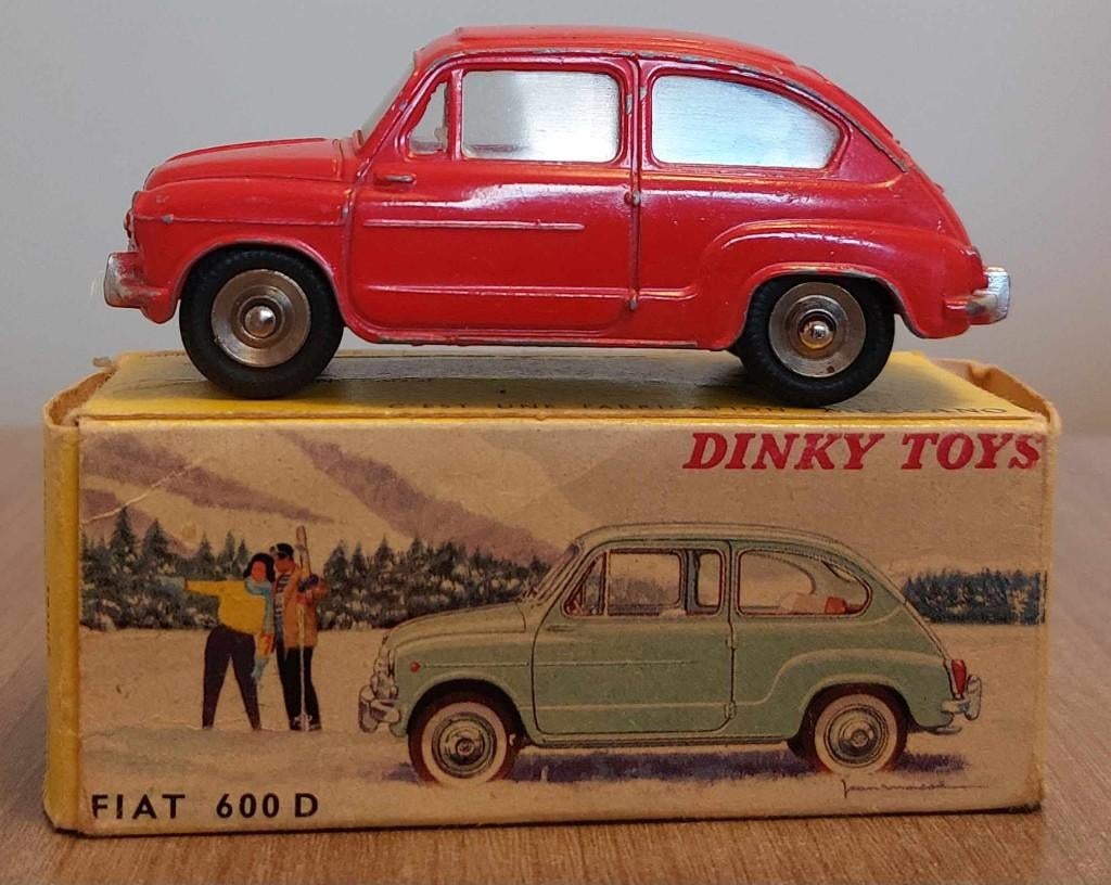 DINKY TOY TE KOOP FIAT 600D, Ophalen of Verzenden, Zo goed als nieuw, Auto, Dinky Toys