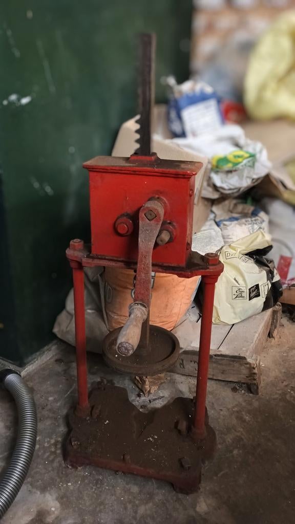 Presse à fruits ancien