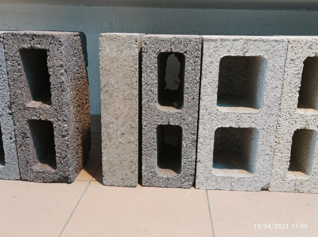 BLOCS BETON, PETITS BLOCS, MURFORTS, BLOCS POUR PLANCHER, Bricolage & Construction, Enlèvement, Neuf
