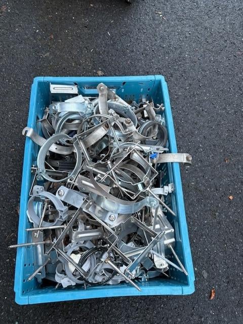 Afvoerpijp beugels inox en  dakrandprofielen zwart 40 lm, Doe-het-zelf en Bouw, Dakpannen en Dakbedekking, Ophalen, Overige typen