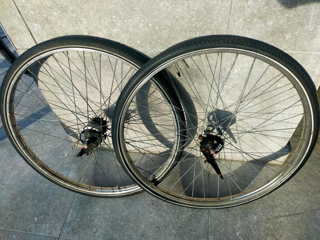 28X1,5 WIELEN (700X32C) COMPLEET 20€/STUK, Ophalen