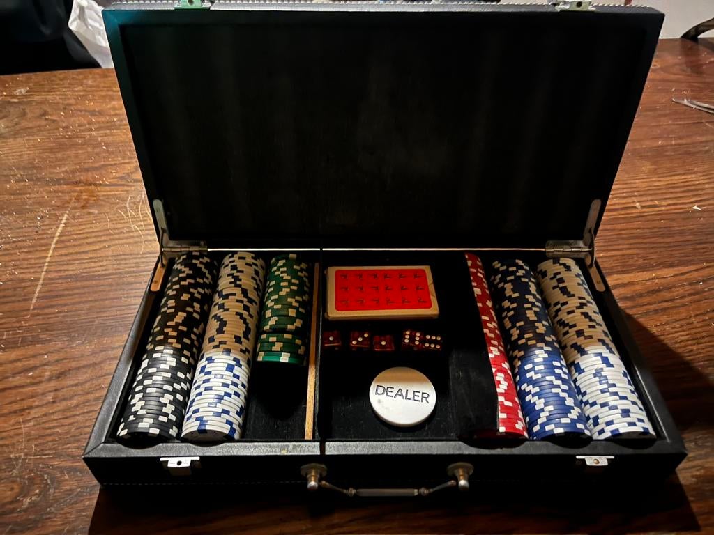 Pokerset met koffer, Ophalen, Zo goed als nieuw