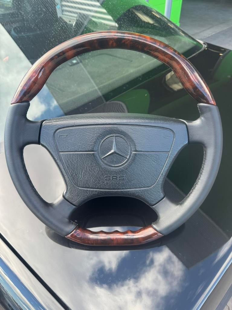 Volant mercedes w124 w140 r129 w201 etc, Envoi