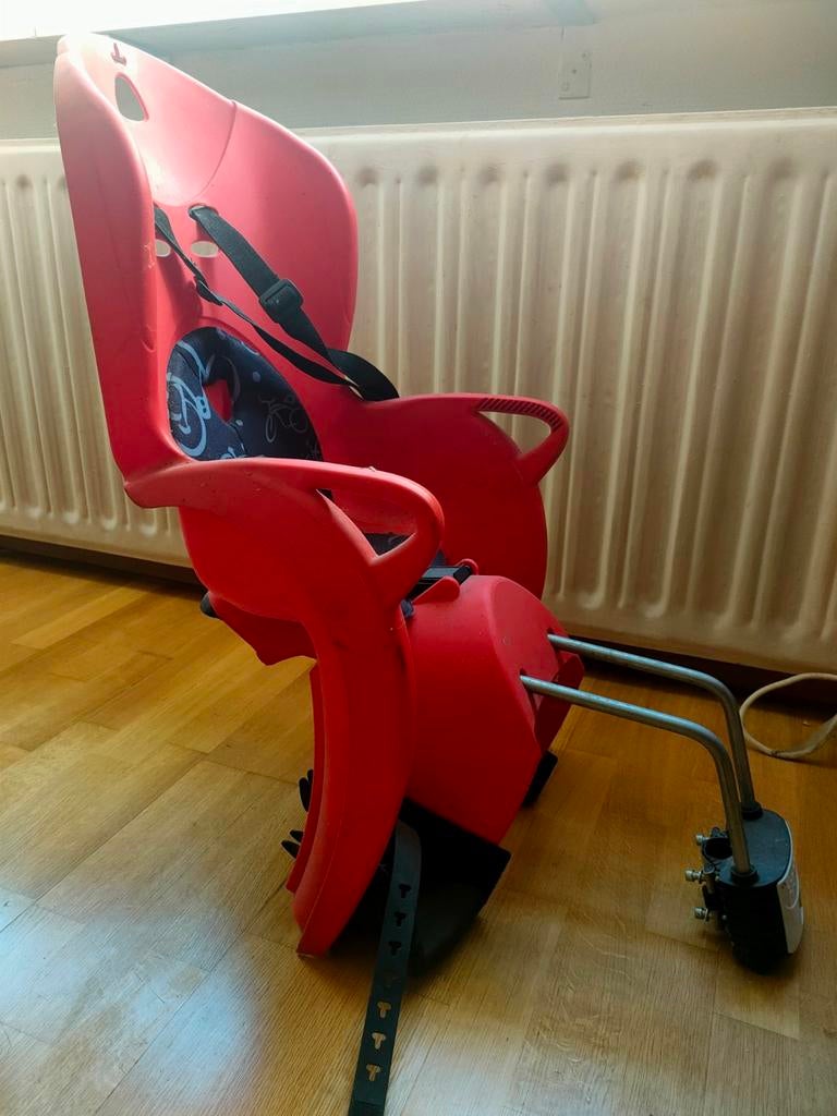 Porte bébé vélo HAMAX Kiss, Enlèvement