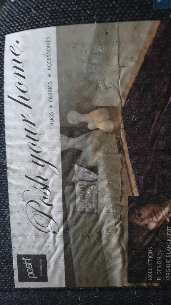 Prachtig handgemaakt Posh tapijt, Ophalen