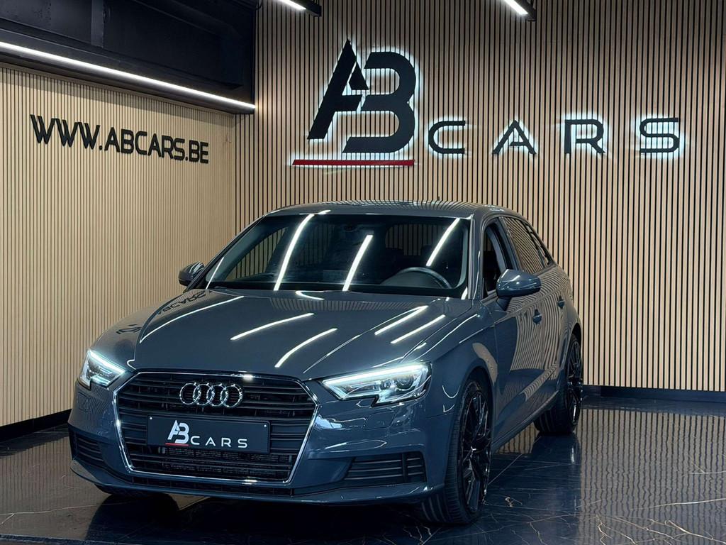 Audi A3 Sportback 30 TFSI * GARANTIE 12 MOIS * S PORT LINE, Autos, Cuir, Argent ou Gris, Achat, Euro 6