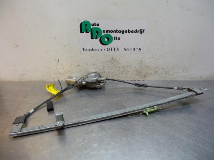 Mécanique vitre 2portes avant droite d'un Peugeot Boxer, Autos : Pièces & Accessoires, -, 3 mois de garantie, Utilisé, -