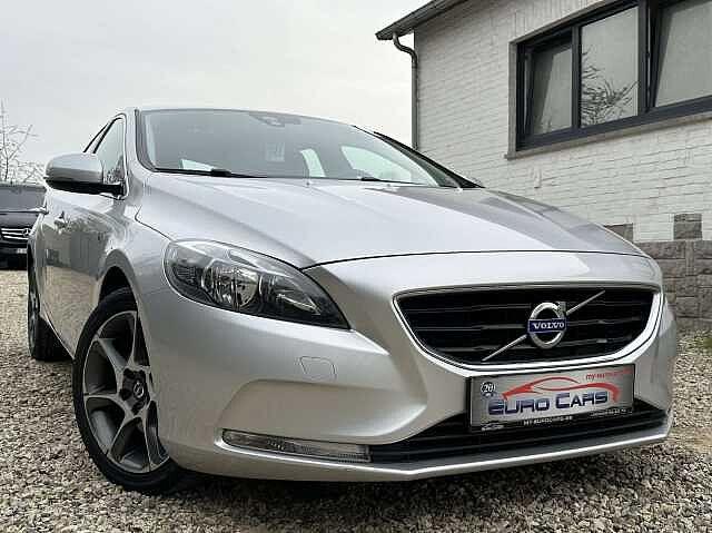 Volvo V40 2.0 D2-82 Ocean Race CUIR/LED/SENSOR/GPS/GARANTIE, Argent ou Gris, 87 kW, Entreprise, Boîte manuelle