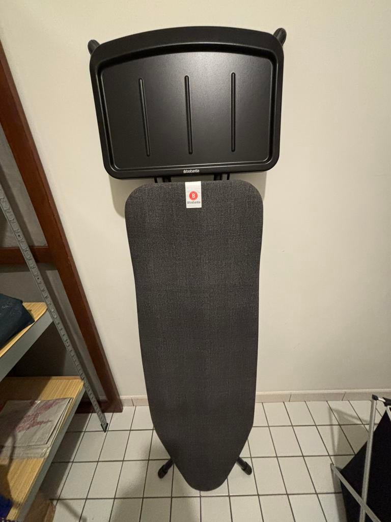 Brabantia strijkijzer 124x38, Elektronische apparatuur, Strijkijzers en Strijkplanken, Ophalen, Zo goed als nieuw