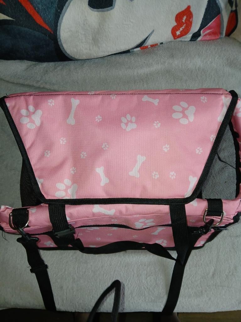 Ik verkoop myn nieuw auto hondenmand omdat ik geen auto hebt, Dieren en Toebehoren, Hondenmanden, Ophalen