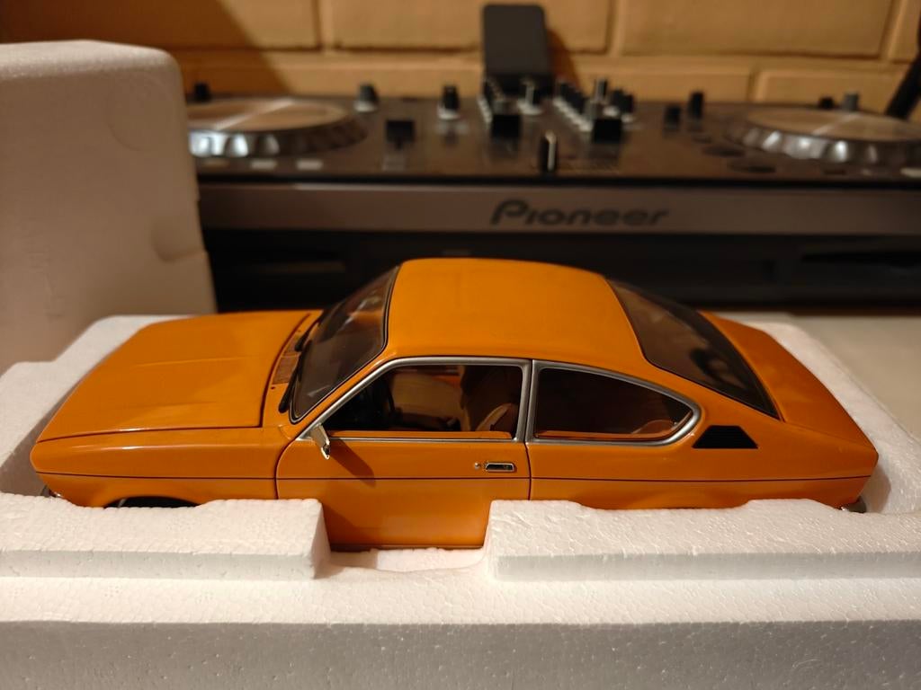 Minichamps Opel Kadett C Coupé oranje 1/18, Hobby en Vrije tijd, Ophalen of Verzenden, MiniChamps