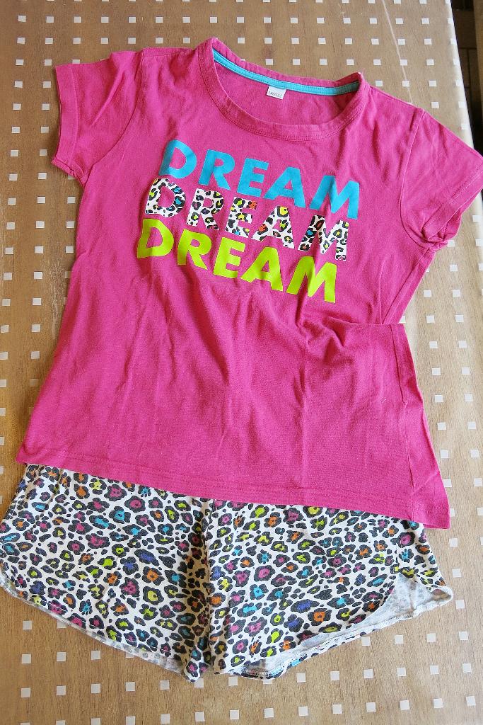 Pyjama-short DREAM, 146-152 (11-12 ans),TBE, Zeeman, Enlèvement ou Envoi, Vêtements de nuit ou Sous-vêtements, Utilisé
