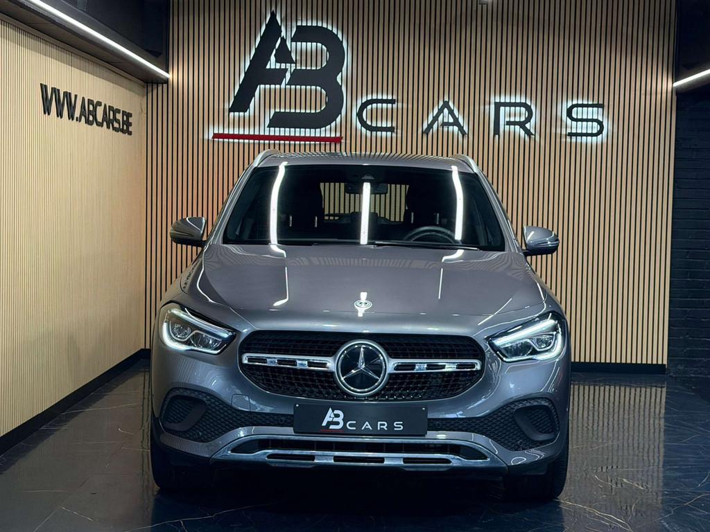Mercedes-Benz GLA 180 * SPORT * GARANTIE 12 MOIS * 1ER PROP, Auto's, Zwart, 136 pk, Leder, Bedrijf