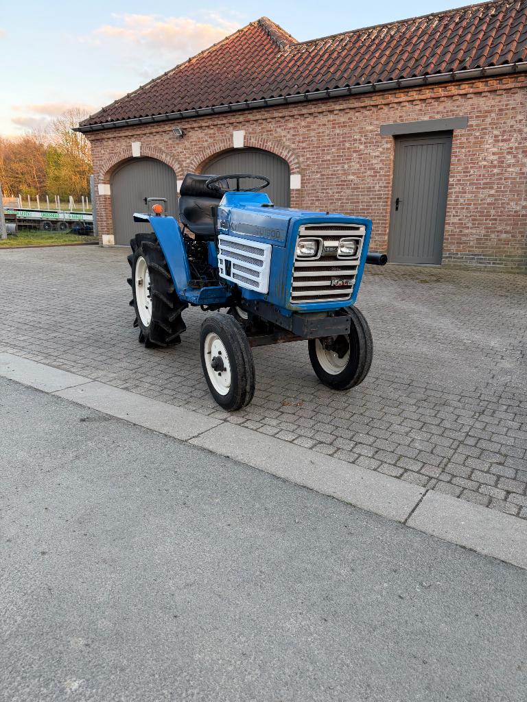 ***magnifique iseki tu1600 18hp 3cil seulement 460 heures***, 3 cylindres