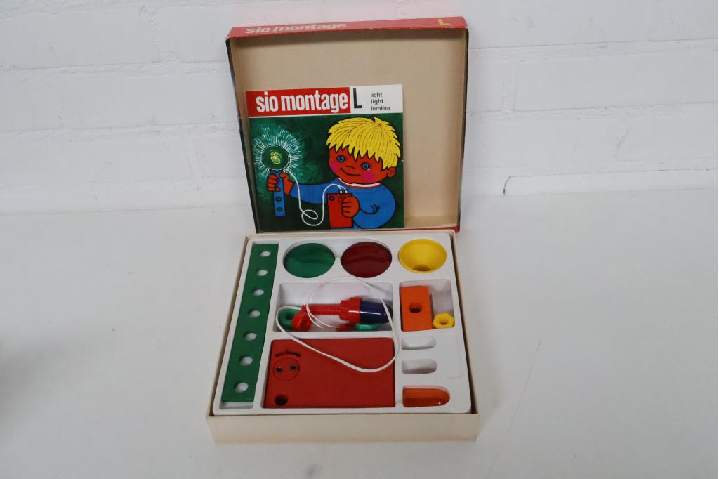 Sio Montage, Verzamelen, Speelgoed