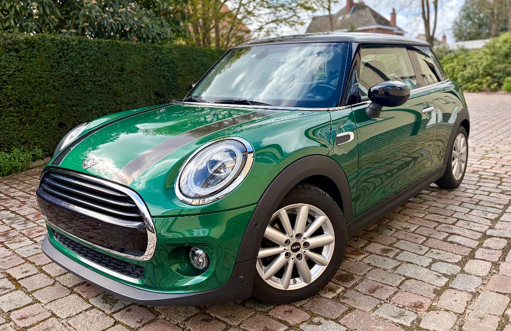 Mini Cooper 1.5 Automaat British Racing Green 37000 km, Auto's, Mini, Stof, Grijs, 3 cilinders, 133 g/km