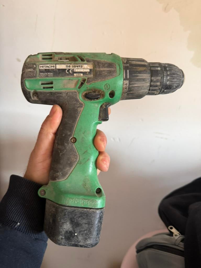 Schroefboormachine Hitachi zonder lader, Ophalen of Verzenden, Zo goed als nieuw