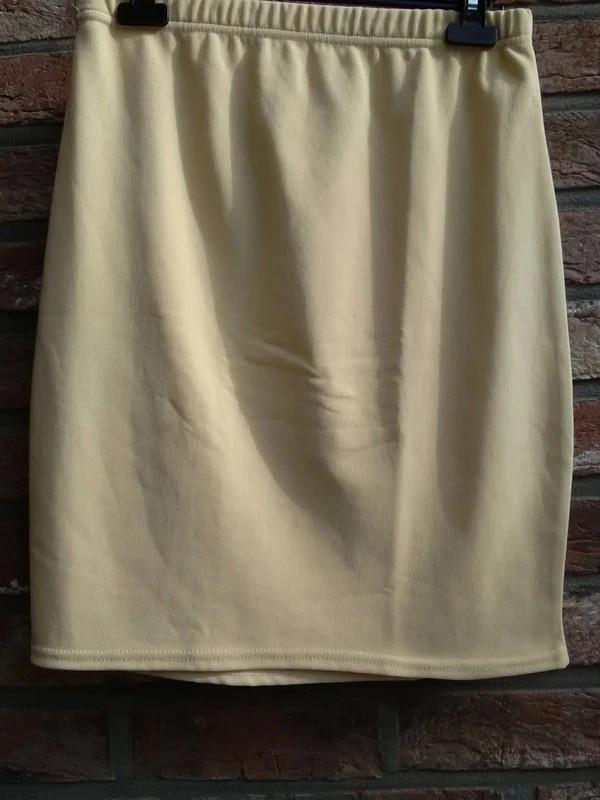 Lichtgele rok maat 5 elastiek, Kleding | Dames, Rokken, Sans marque, Geel, Maat 42/44 (L), Ophalen of Verzenden