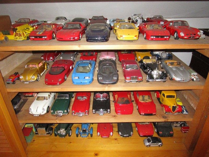 Modelauto's schaal 1:18 1:24 en 1:43, Ophalen, Zo goed als nieuw, Auto, Burago