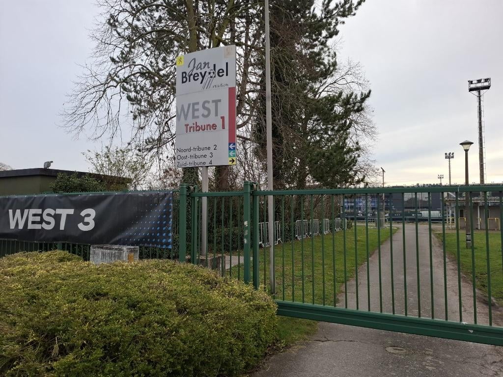 Garage à vendre près du stade de football Club/Cercle Brugge, Bruges