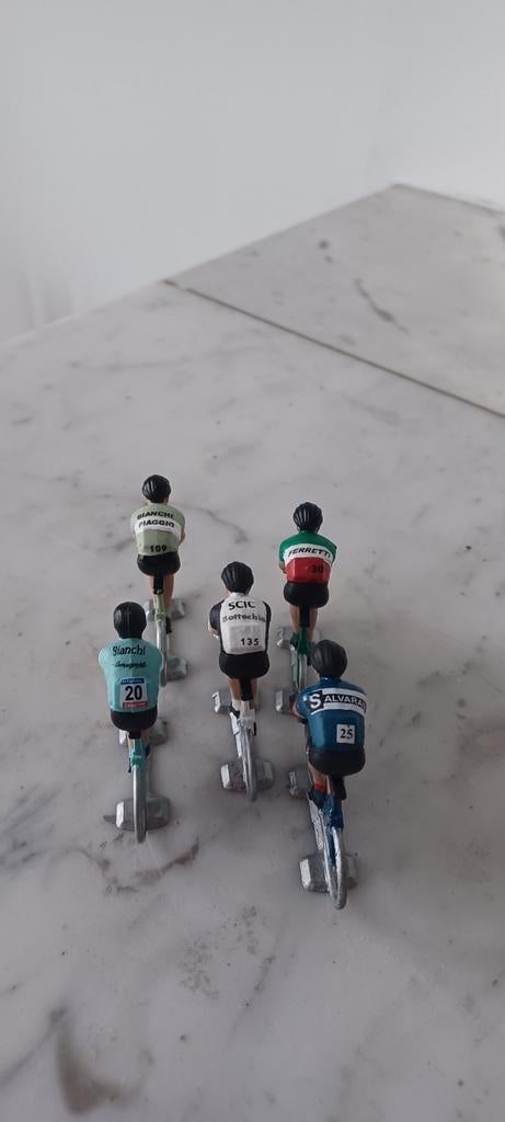 Miniatuur wielrenners retro truitjes, Antiek en Kunst, Antiek | Speelgoed, Ophalen of Verzenden