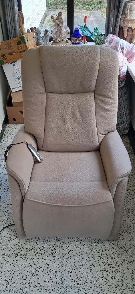 Elektrische relaxzetel met voetsteun, Ophalen, Gebruikt, Stof, Stof
