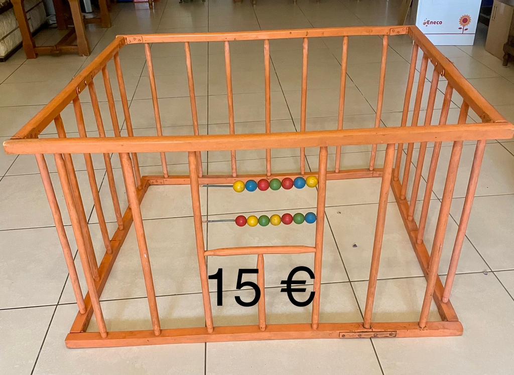 Boîte à bébé vintage en bois années ‘60, boulier intégré, Enfants & Bébés, Enlèvement ou Envoi, Comme neuf, Carré