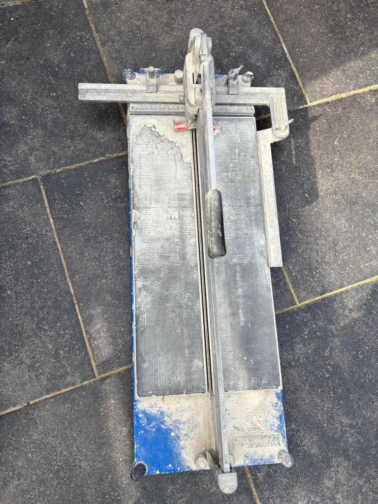 Coupe carrelage 63 cm, Bricolage & Construction, Dalles & Carrelages, Enlèvement, Comme neuf