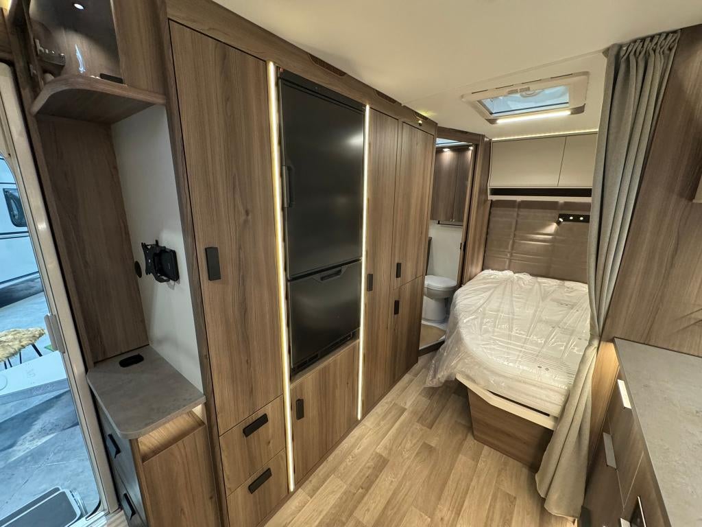 Kabe Royal 520 XL KS 2026, Grand lit, Jusqu'à 4, Entreprise, 75 kg