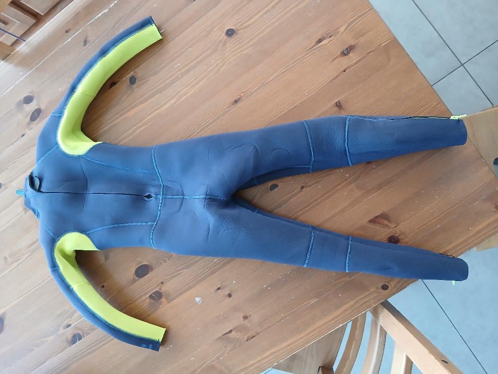 Combinaisons / shorty / chaussons néoprène enfants, Sports nautiques & Bateaux, Enlèvement ou Envoi, Comme neuf, Enfant, Autres types