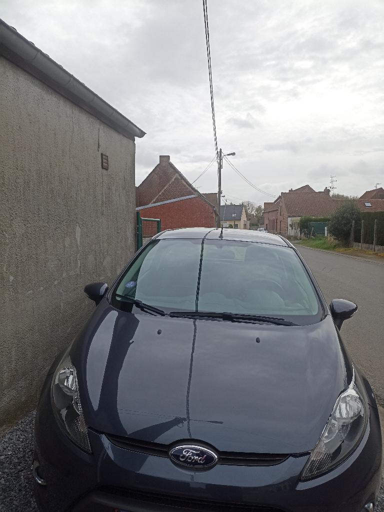 Ford Fiesta, 1242 cm³, Achat, 3 places, Boîte manuelle