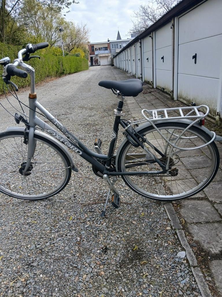 Damesfiets 28 inch alles goed, Fietsen en Brommers, Ophalen